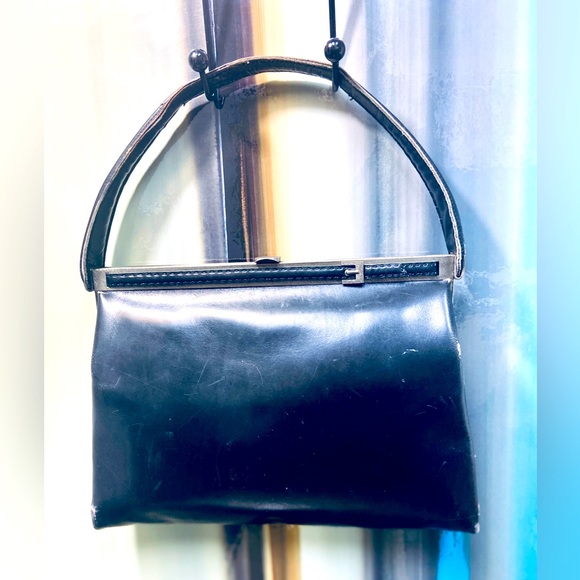 LOEWE GENUINE LEATHER ANTIQUE HANDBAG MADE IN SPAIN - Picture 2 of 16